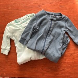 Primary organic cotton footie pajamas 0-3 months in slate blue mist bundle boy